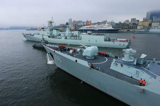7 tàu chiến Trung Quốc vừa có cuộc diễn tập với Hải quân Nga tại vịnh Peter the Great Gulf, phía bắc biển Nhật Bản.